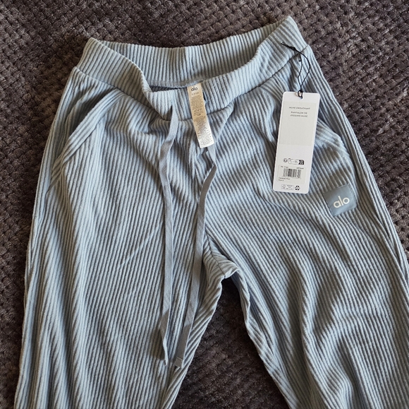 ALO - Muse Sweatpant - Small - Celestial Blue ✨NWT✨ - Picture 3 of 4